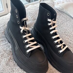 Alexander McQueen  black boot